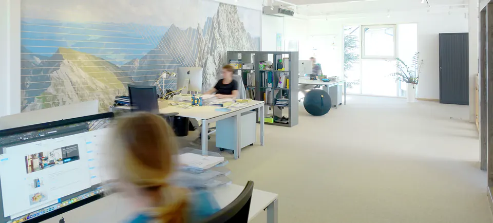 Arbeitsplätze im Büro von lossin marketing